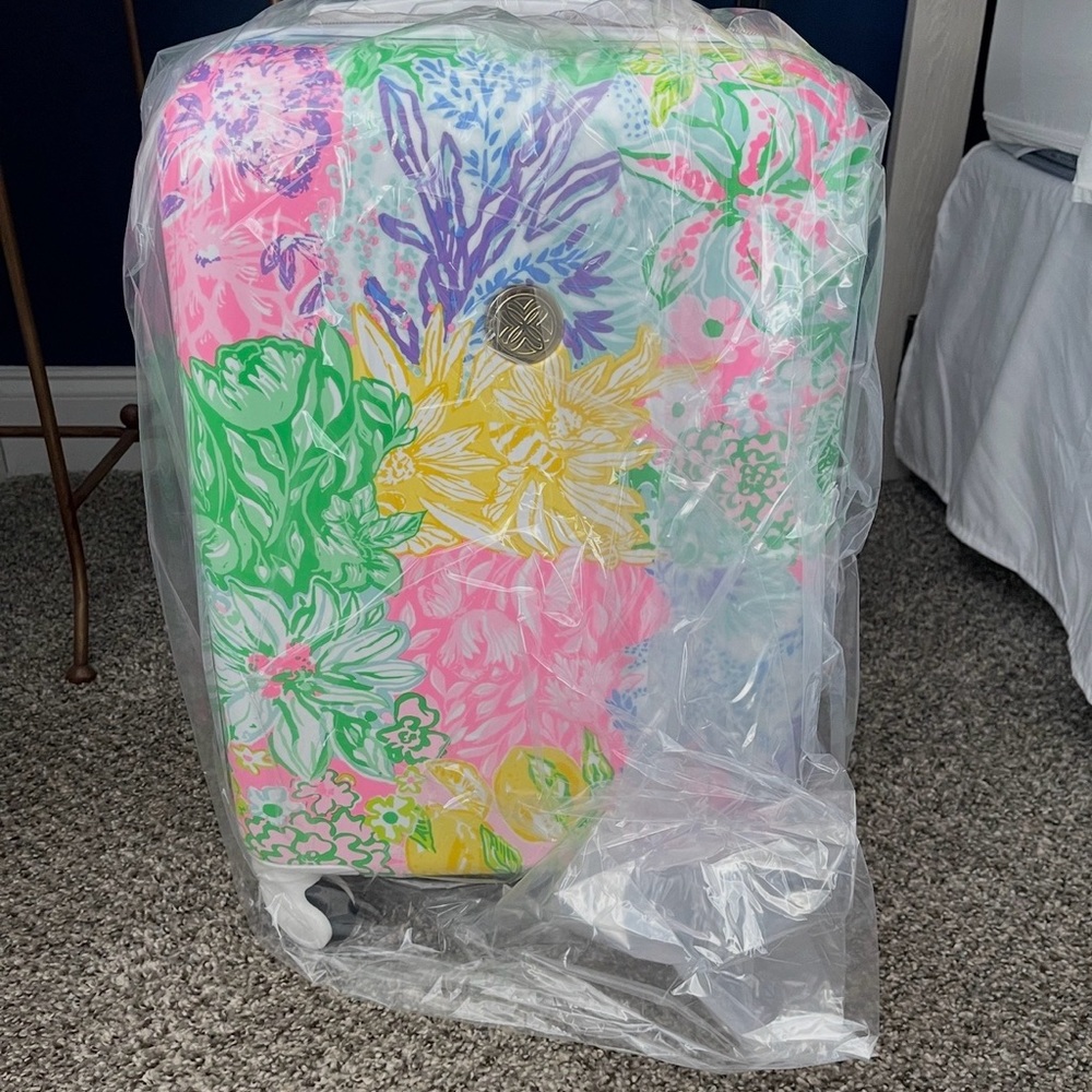 Lilly Pulitzer Rolling Hardshell Suitcase